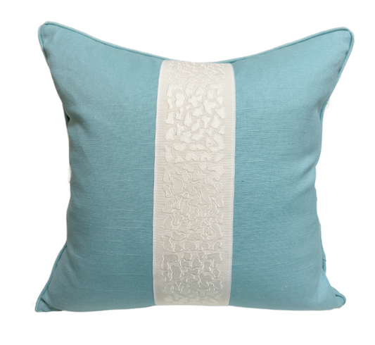 Claire 22" Pillow