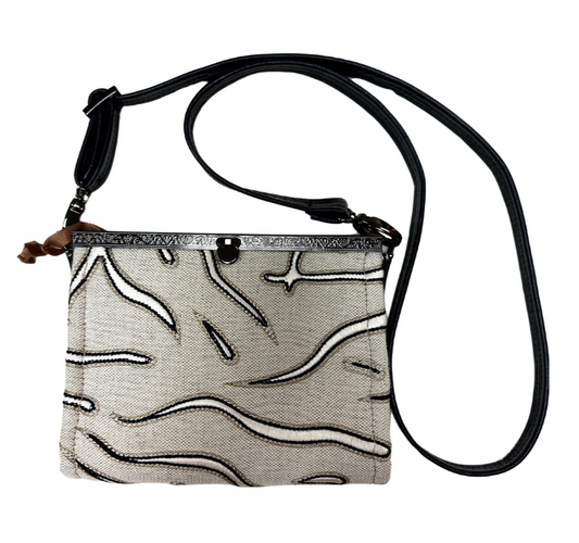 Serpentine Gold Purse With Leather